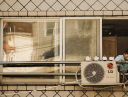 Ściana PCM w domu – gliniane panele z przemianą fazową, które chłodzą latem i dogrzewają zimą