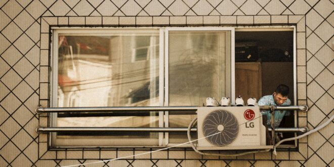 Ściana PCM w domu – gliniane panele z przemianą fazową, które chłodzą latem i dogrzewają zimą