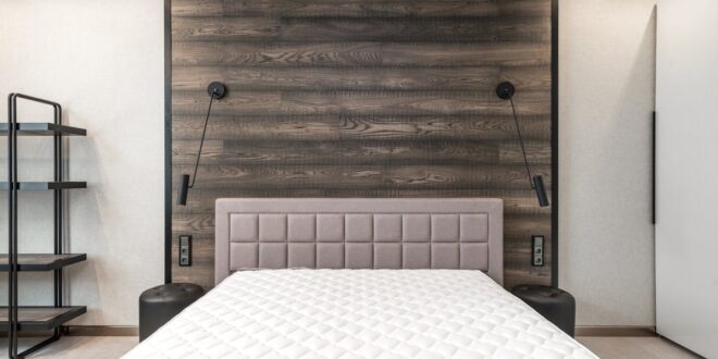 Termoaktywne meble ścienne z gliny i soli kamiennej – akustyka, wilgotność i energia w jednym systemie