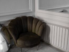 Listwy przypodłogowe 3w1: ukryta wentylacja wyporowa, magistrala 48 V DC i światłowód w jednym systemie